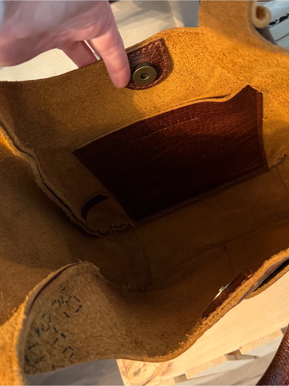 Portland Leather Large Madison Shoulder Bag - Picture 7 of 7